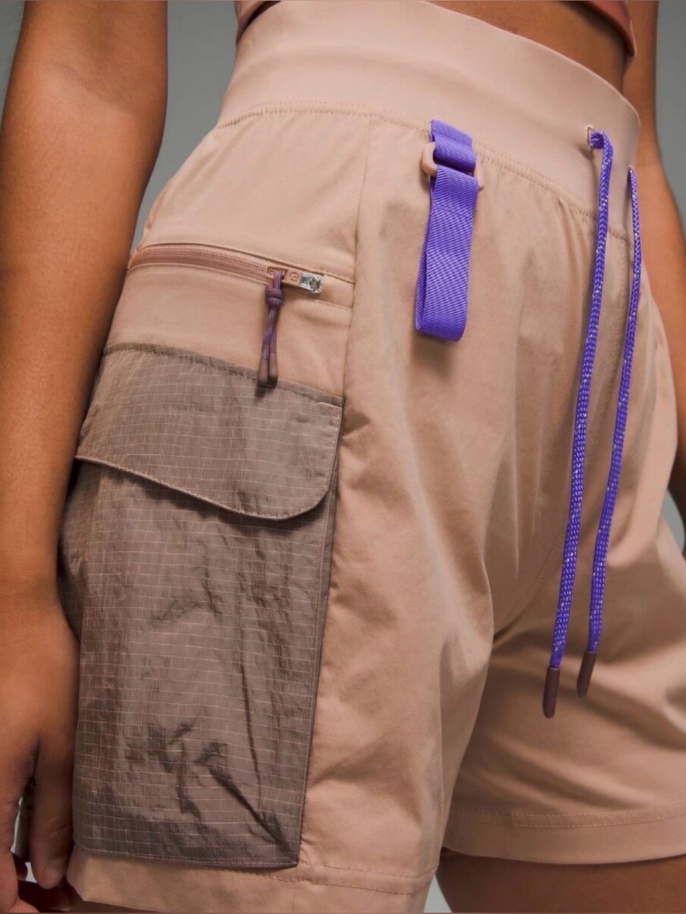 NWT Lululemon Multi-Pocket Cargo High-Rise Hiking Short 5"